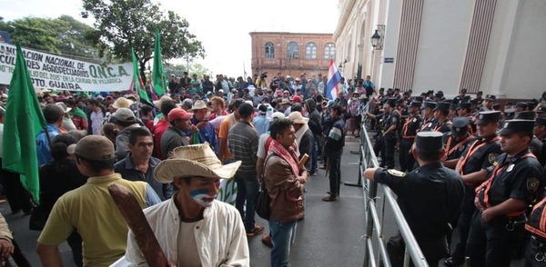 Gobierno prepara fuerte dispositivo policial ante anuncio de marcha campesina