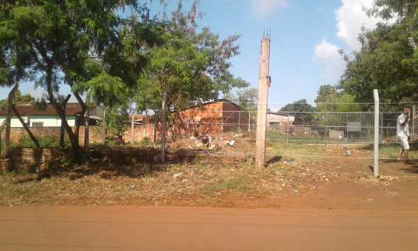 Municipalidad de Hernandarias no acciona y es cómplice de usurpación de calle Nanawa