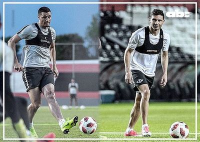 Cardozo y Martínez: ¿uno solo o juntos? - Fútbol - ABC Color