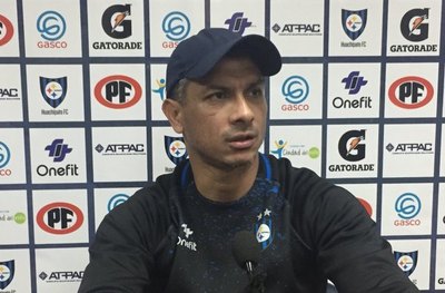 El 'calvario' del DT Gustavo Florentín en Chile