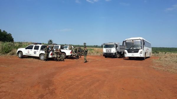 Gran operativo de destrucción de marihuana en reserva Morombí - Nacionales - ABC Color