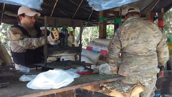 SENAD desmantela una gran base narco en Capitán Bado