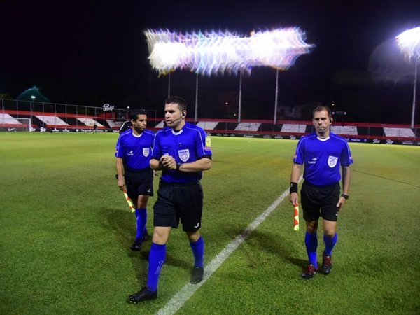 Insólita forma de entrenar de Libertad para jugar ante Olimpia