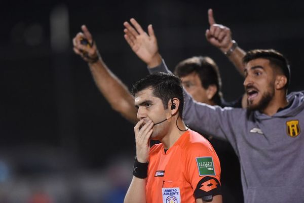 “Nos asustan estos arbitrajes timoratos y miedosos” - Fútbol - ABC Color