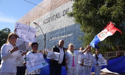 HOY / SOS para Hospital de Trauma  por recorte presupuestario:  funcionarios se movilizan