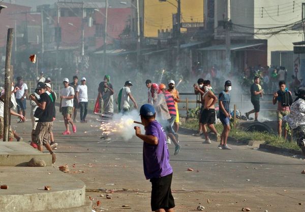 Incertidumbre de estudiantes paraguayos que viajaron a Bolivia - Nacionales - ABC Color