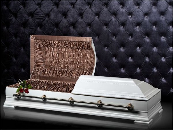 Funeraria descubre que mujer estaba viva al prepararla para sepelio