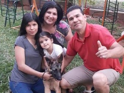 Sam, el perro que fue hurtado, regresó con su familia en Ñemby