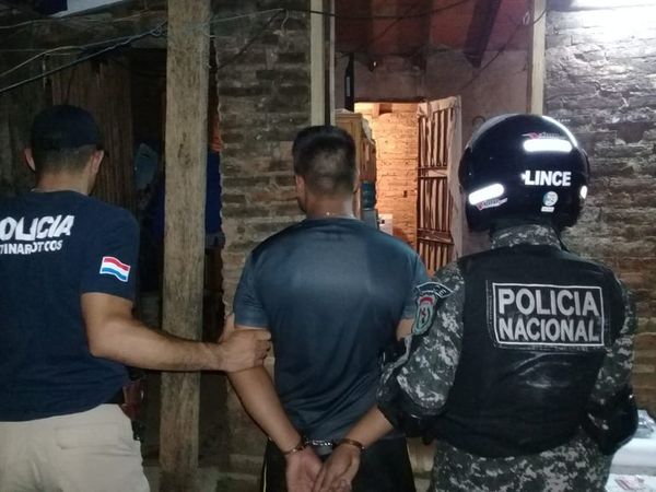 Incautan marihuana, crack y cocaína en vivienda de Zeballos Cué - Nacionales - ABC Color