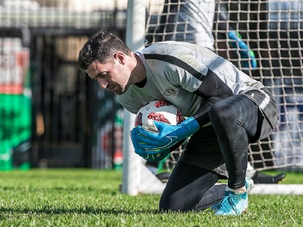 Practican penales y con 10