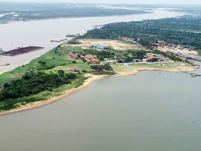 Nivel del río Paraguay dificulta la navegación - Economía - ABC Color