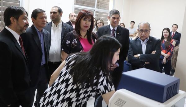 UNA incorpora  nuevos equipos para  investigación  en  medicina - Locales - ABC Color
