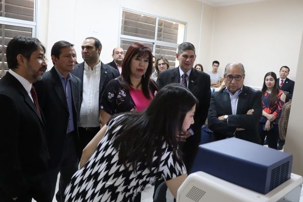 Instituto de Investigaciones de la UNA inauguró nuevos equipos tecnológicos » Ñanduti
