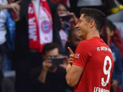 El Bayern gana y el líder provisional seguido por el Friburgo