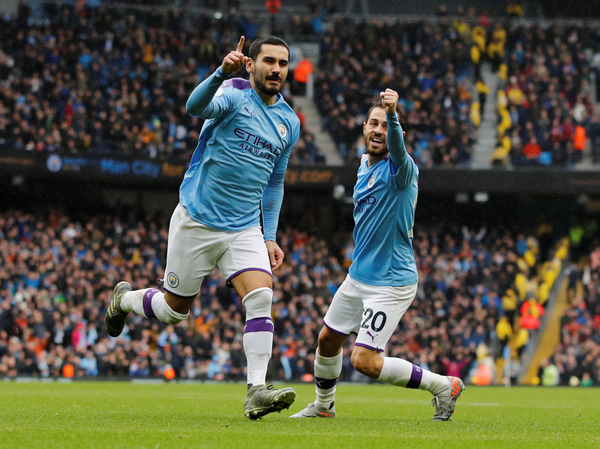 City golea al Aston Villa para acercarse al puntero