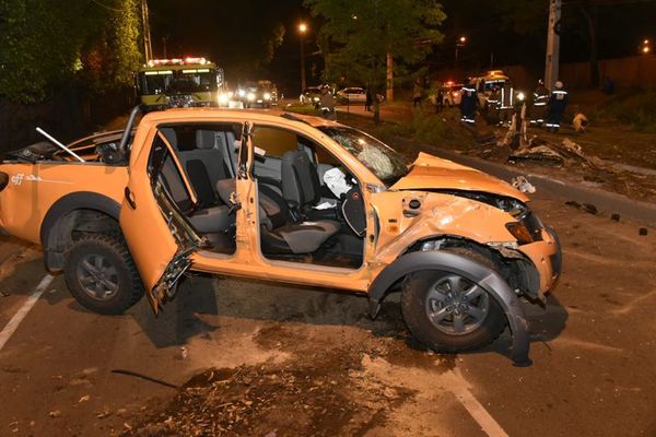 Brutal choque deja un herido de gravedad - Nacionales - ABC Color