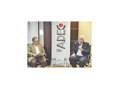 Wiens plantea elevar hasta 2,5% tope del déficit para invertir