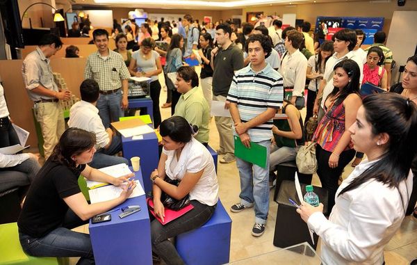 Intentan eliminar barrera para el acceso a empleo - Economía - ABC Color