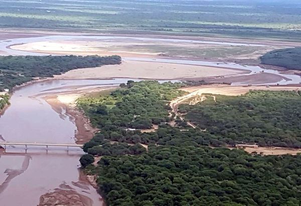Barranca de arena en río Pilcomayo preocupa a pobladores de Pozo Hondo - Interior - ABC Color