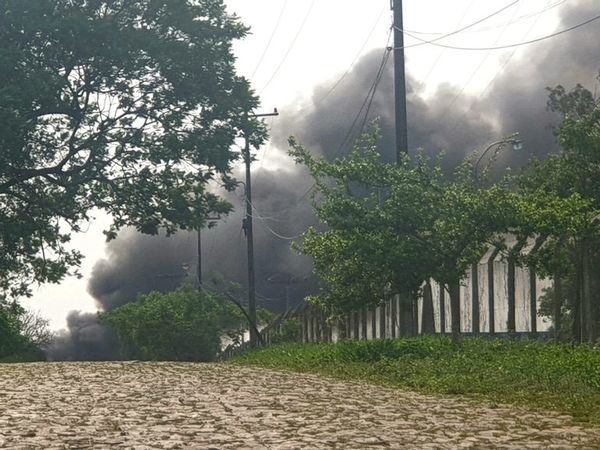 Se registra un incendio en Copaco de Luque - Nacionales - ABC Color