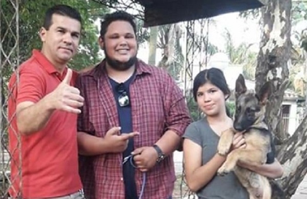 Devuelven a cachorro que fue robado en Acceso Sur