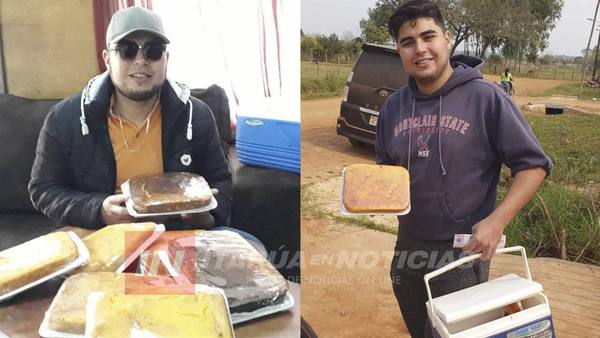 JOVEN SOLVENTA 2 CARRERAS UNIVERSITARIAS VENDIENDO SOPA Y HAMBURGUESAS