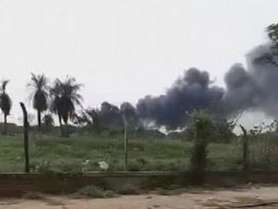 Gran incendio de pastizal afecta al predio de Copaco en Luque