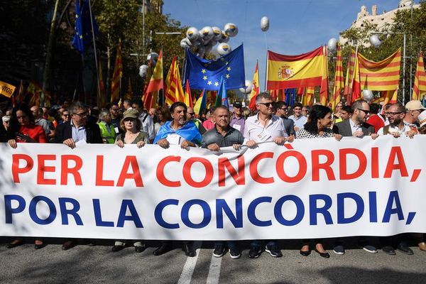 Los antiindependentistas muestran su hartazgo tras violencia en Cataluña - Mundo - ABC Color