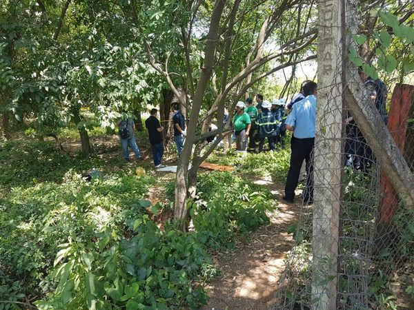 Arroyo San Lorenzo: Hallan el cuerpo sin vida de una mujer | San Lorenzo Py