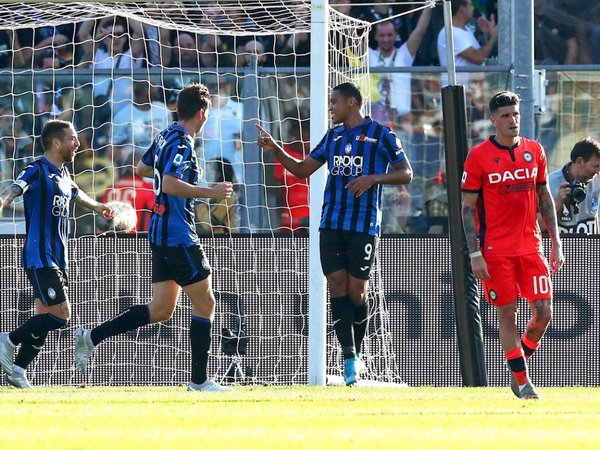 Muriel firma triplete y coloca al Atalanta a 3 puntos del liderato