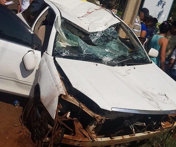 Aparatoso accidente deja heridos en Mallorquín