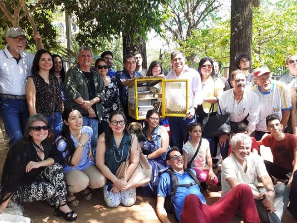 Bibliotecas callejeras festejan con donación de 700 libros