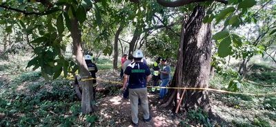 Hallan sin vida a una mujer en el arroyo San Lorenzo  - Nacionales - ABC Color