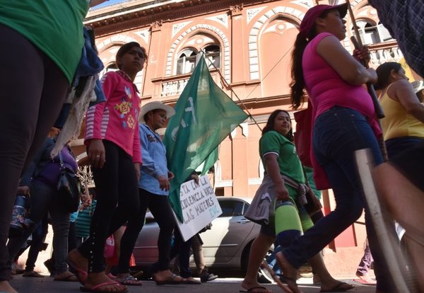 Campesinos se congregarán este lunes en Plaza O'leary contra los desalojos » Ñanduti