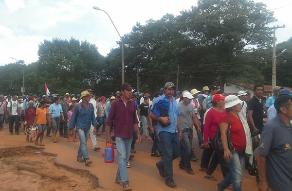 Campesinos marchan hoy en todo el país