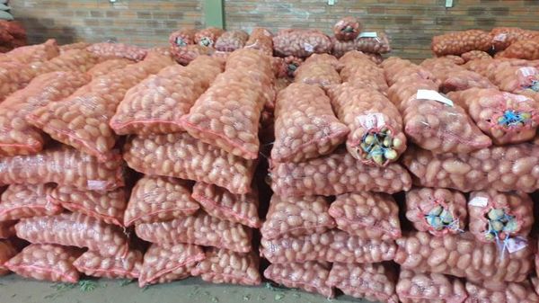 'Desinformación' por supuesta liberación de ingreso de papas y cebollas argentinas causó 'malentendido' en Paraguarí