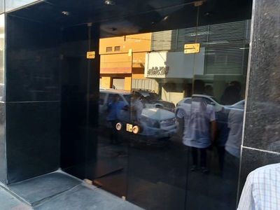 Docentes de la Federación de Educadores toman sede del MEC