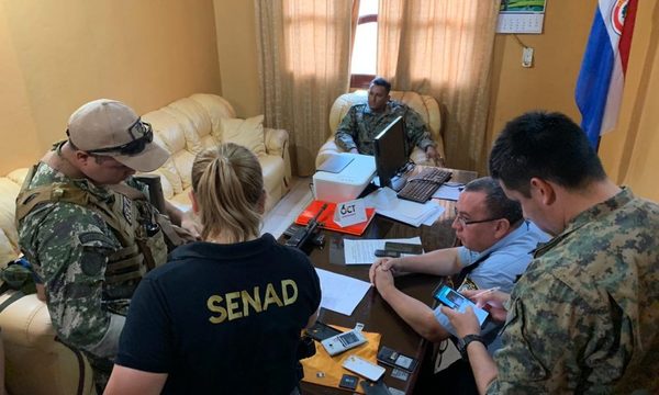 Detienen a 21 policías por brindar protección a narco