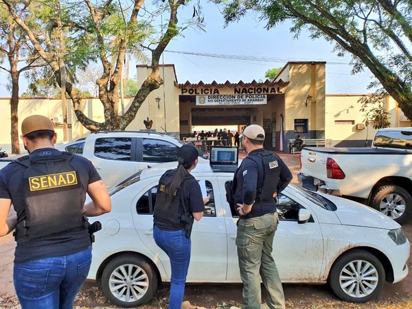 Una veintena de policías son detenidos por supuestamente brindar protección a jefe narco | .::Agencia IP::.