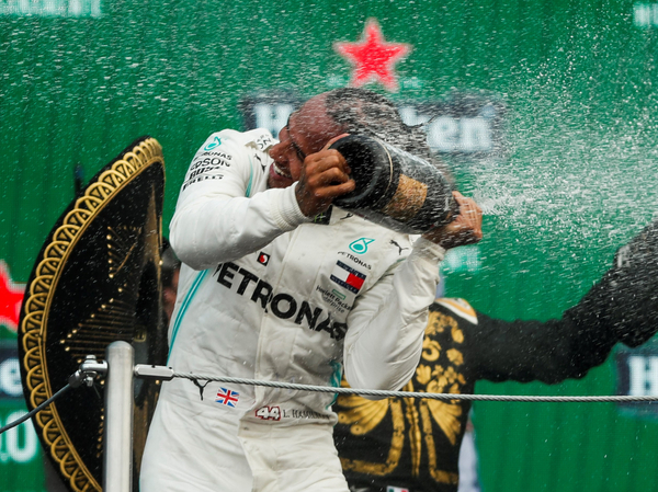 Hamilton quedó a un paso de su sexto Mundial