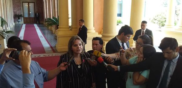 Lilian sostiene que “no existe fuerza” para un juicio político a Marito - Nacionales - ABC Color