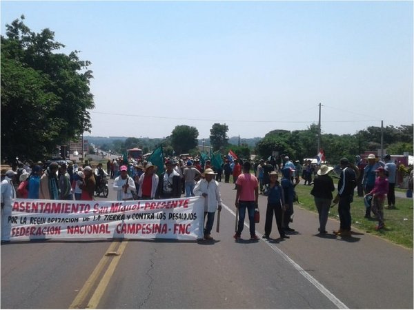 Movilización campesina con cierres de ruta y sin actos de violencia