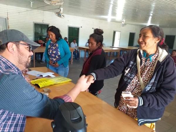 Gobierno promueve la inclusión socioeconómica con asistencia a familias indígenas del Chaco