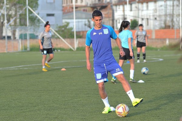 Matías Rojas entrenó con el plantel femenino de Racing