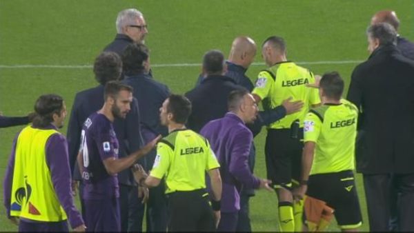 Suspenden a Ribery por empujar a un juez de línea - Fútbol - ABC Color
