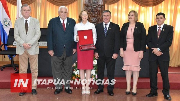 DISTINCIÓN A DOCENTES ITAPUENSES MIEMBROS DE LA ACADEMIA PARAGUAYA DE LENGUA ESPAÑOLA