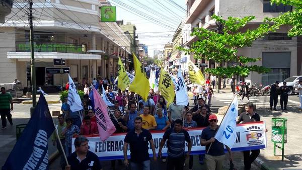 Docentes convocan a manifestación y exigen 16 por ciento de aumento - ADN Paraguayo