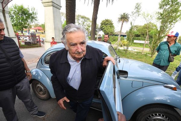 José “Pepe” Mujica vuelve al Senado uruguayo - Mundo - ABC Color