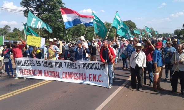 HOY / Protesta campesina en varios  puntos del país, sin violencia