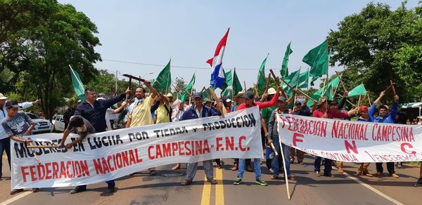 Campesinos de San Pedro también se movilizaron contra la represión